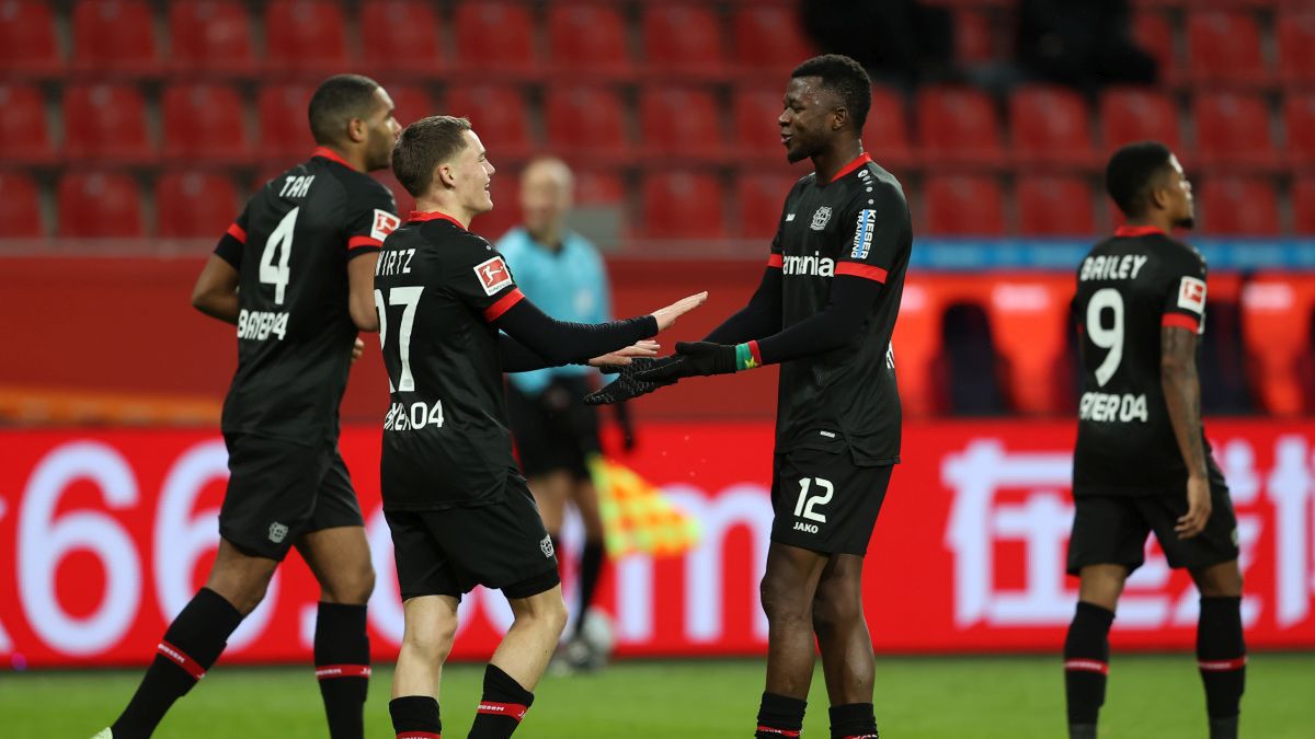 Zdjęcie okładkowe artykułu: Getty Images / Lars Baron / Na zdjęciu: piłkarze Bayer 04 Leverkusen