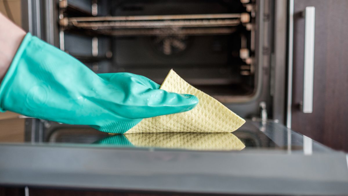 Piekarnik będzie jak nowy - wystarczy użyć jednego taniego składnika