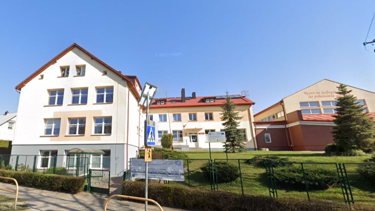 Ewakuacja w szkole podstawowej
