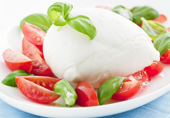 Pojawiła się niebieska mozzarella!