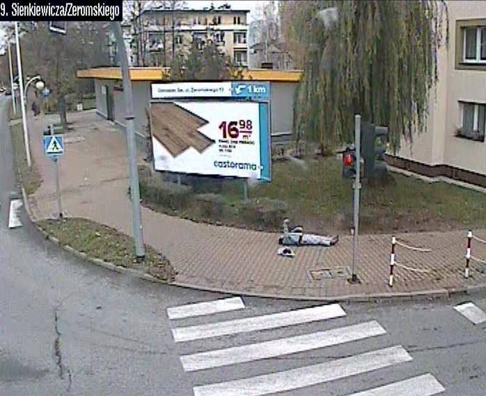 Straż Miejska i czujne oko operatora miejskiego monitoringu ratuje życie człowieka
