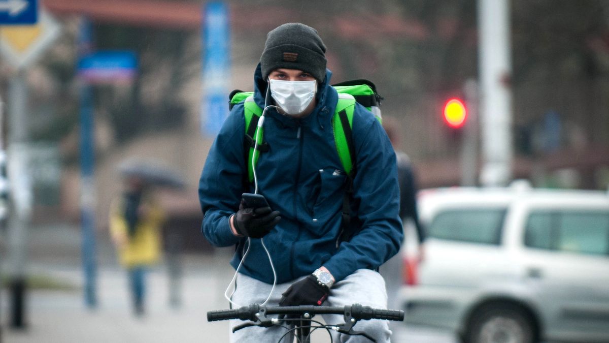 Skutki pandemii odbiją się na młodych. Millenialsi będą mieli pod górkę