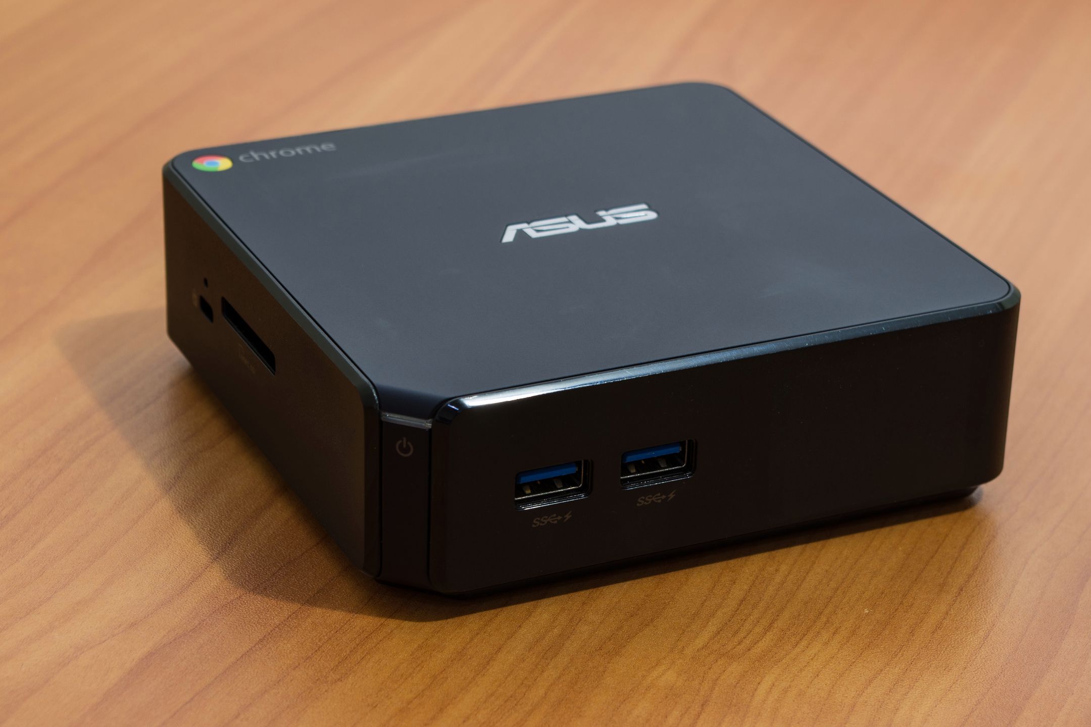 Pudełko z Chrome OS-em. Recenzja miniPC ASUS Chromebox 2