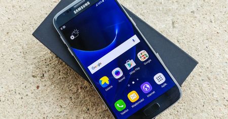 Asystent Bixby na Galaxy S8: polecenia głosowe w każdej aplikacji