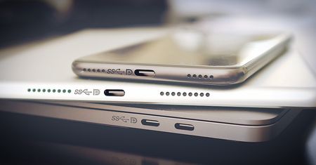 DisplayPort 2.0 przez USB-C lepszy niż HDMI 2.1. Obsłuży nawet 16K
