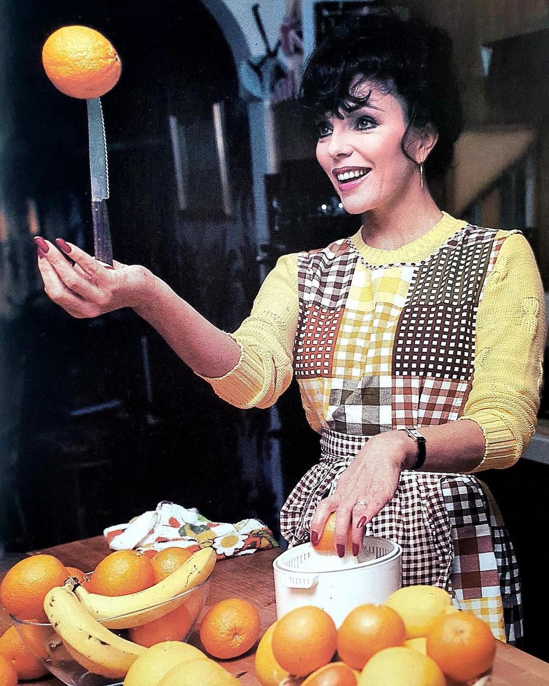 Instagram/joancollinsdbe