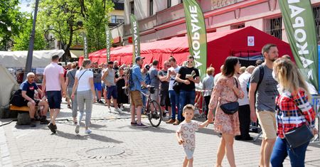 Zakopane. Weekendowe szczepienia na Krupówkach (GALERIA)