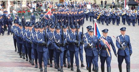 Policja świętuje. Nagły zwrot ws. Dudy