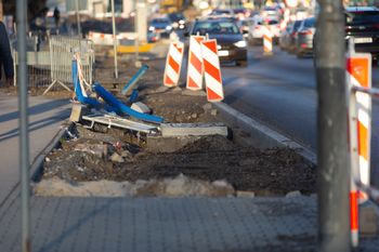 Finisz budowy jednej z głównych ulic na Bagnówce w Białymstoku. Trwa odbiór techniczny łącznika między ul. Wołkowa i 42. Pułku Piechoty
