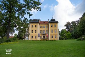 Pałac w Łomnicy, Dolny Śląsk, turystyka