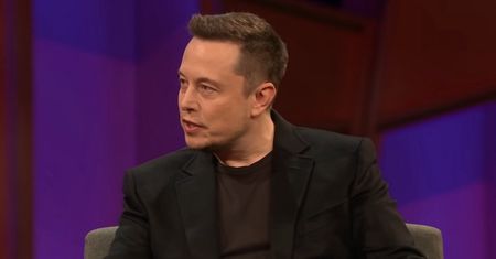 Tesla. Elon Musk chce przekształcić wszystkie domy w elektrownie