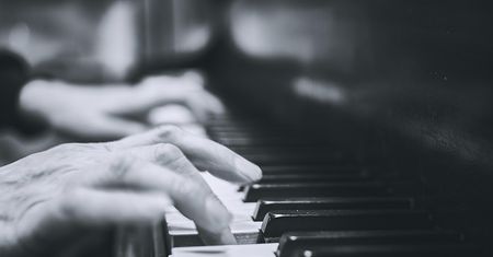Chopin, Kilar, Komeda – Adam Kośmieja z wyjątkowym koncertem we Włocławku