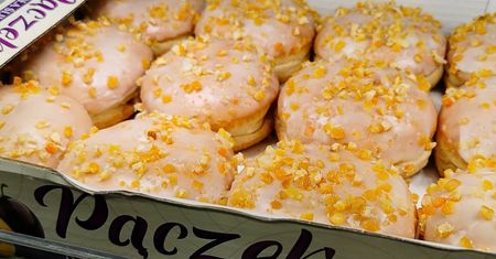 Biedronka dorzuca pączki gratis. Trzeba spełnić dwa warunki