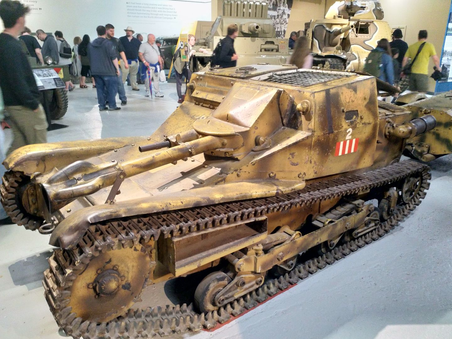 Włoska tankietka Carro Veloce  33 z miotaczem ognia.