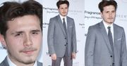 Elegancki Brooklyn Beckham lansuje się na charytatywnej gali