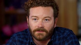 Danny Masterson z "Różowych lat siedemdziesiątych" oskarżony o ZGWAŁCENIE trzech kobiet!