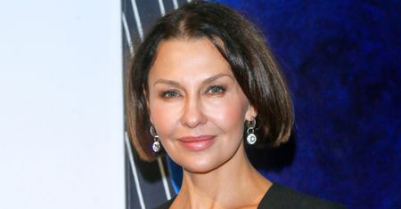 Anna Popek w fioletowej mini. Fani są zachwyceni jej stylizacją