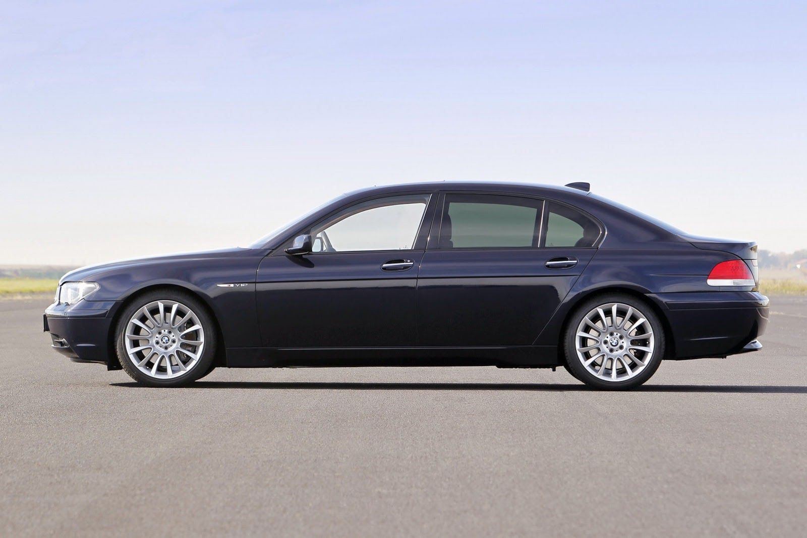 BMW Serii 7 V12