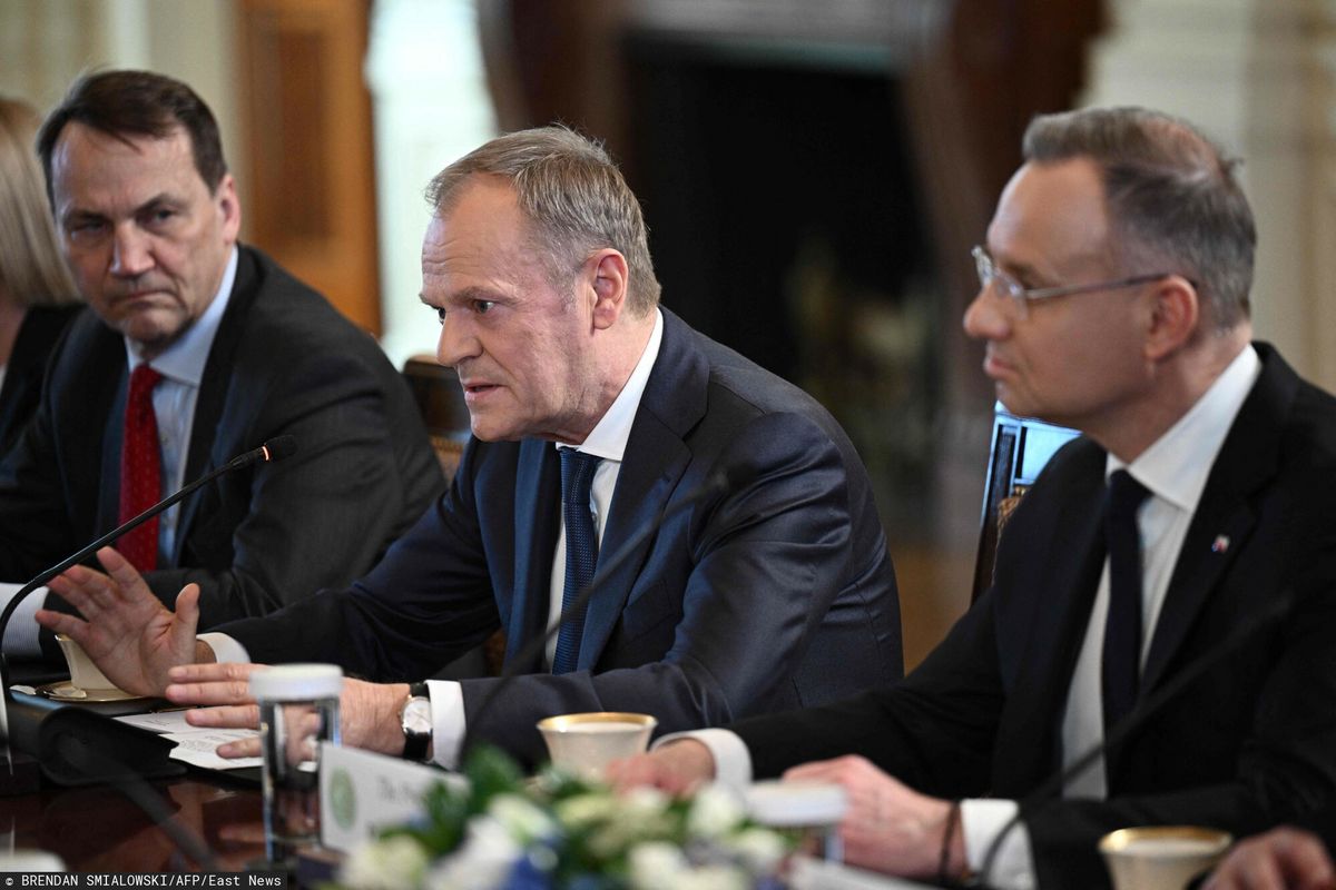 Polska delegacja na spotkaniu w Białym Domu, n/z Radosław Sikorski, Donald Tusk i Andrzej Duda