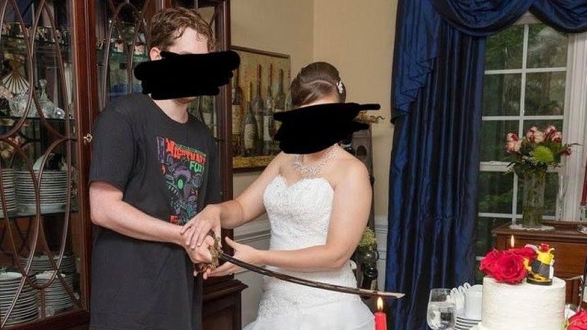 Zachowanie pana młodego wywołało oburzenie wśród użytkowników forum Reddit. Słusznie? 