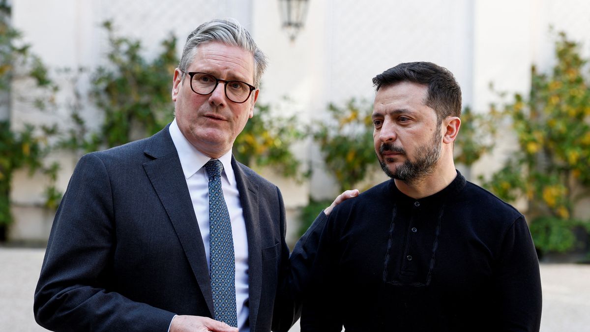 PARIS, FRANCE - MARCH 27: UK Prime Minister Keir Starmer and Ukraine's President Volodymyr Zelenskiy speak to the media at the UK Ambassador's Residence after a meeting with European leaders on strengthening support for on March 27, 2025 in Paris, France. UK Prime Minister Keir Starmer is meeting with Ukrainian President Volodymyr Zelensky following a summit in Paris, where EU and NATO members from 31 countries convened to outline additional aid and security measures in support of Ukraine. (Photo by Stephanie Lecocq - WPA Pool/Getty Images)