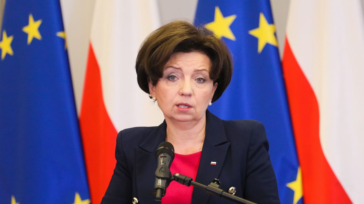 Warszawa, 09.03.2023. Minister rodziny i polityki społecznej Marlena Maląg podczas briefingu w związku z podpisaniem porozumień Ministra Rodziny i Polityki Społecznej z Ministrem Funduszy i Polityki Regionalnej oraz Bankiem Gospodarstwa Krajowego dot. Rządowego Programu Pierwszy biznes - Wsparcie w starcie, 9 bm. MRiPS w Warszawie. (mr) PAP/Paweł Supernak