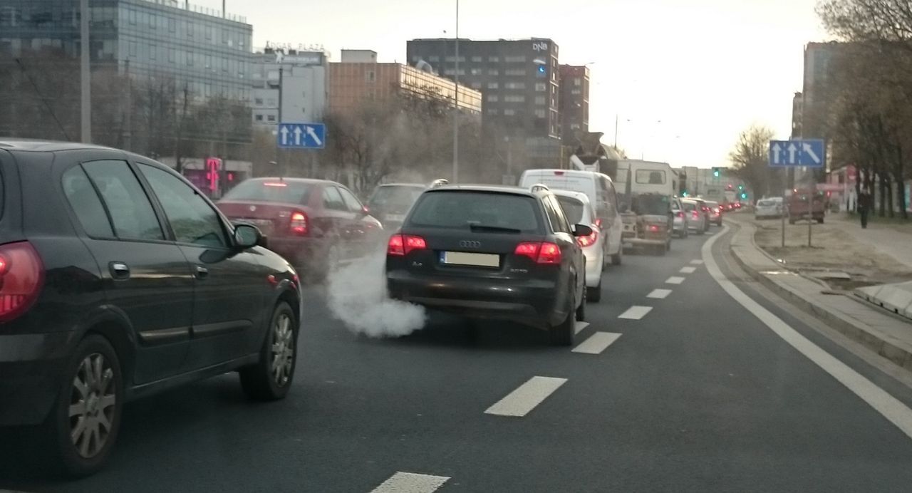 Związki chemiczne zawarte w spalinach mogą być niebezpieczne dla zdrowia