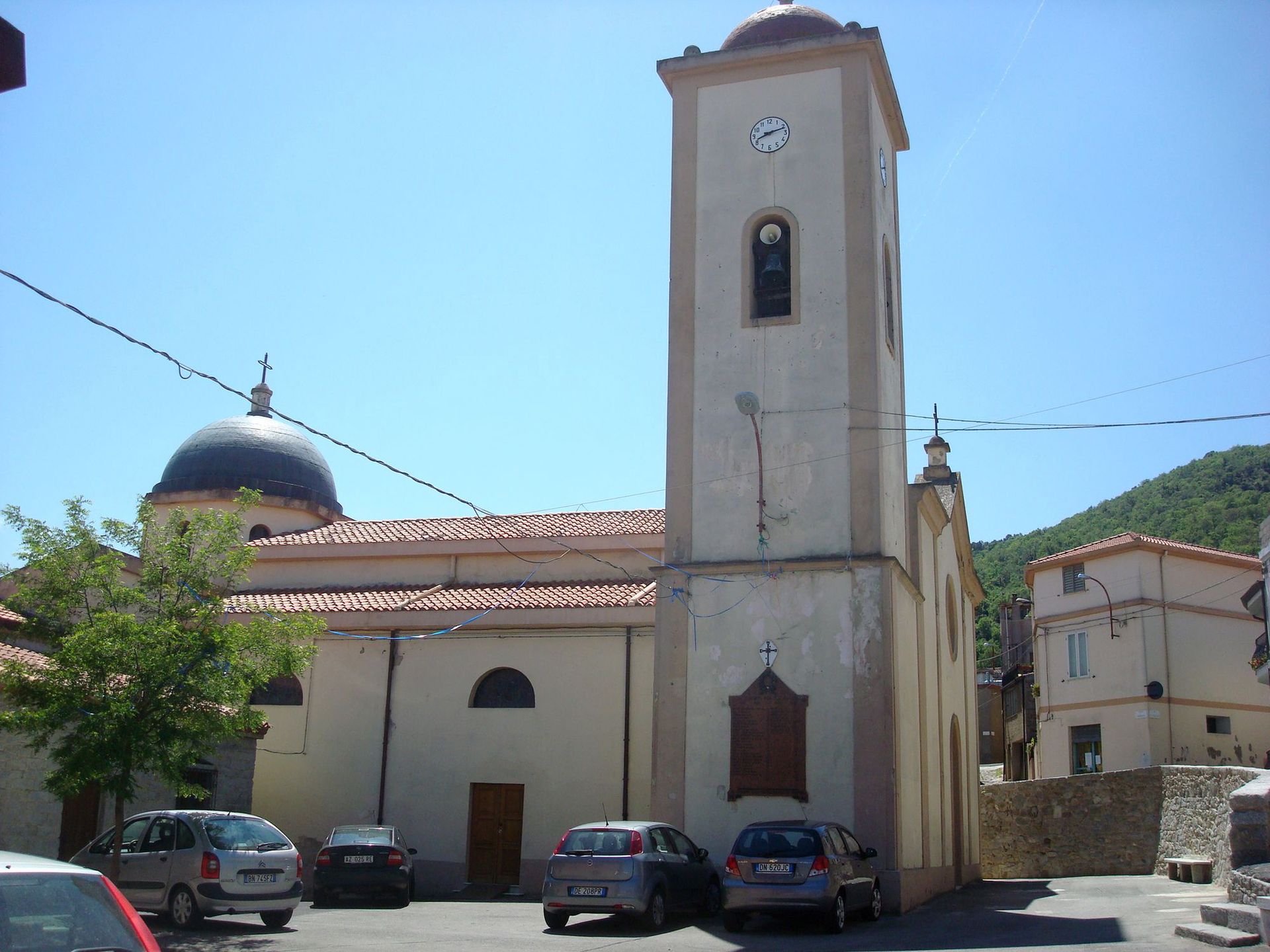 Oniferi, Włochy