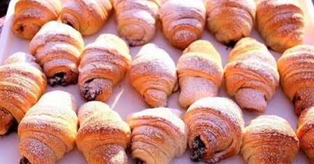 Przepis na rogaliki z 4 składników. Bez drożdży. Pyszny deser