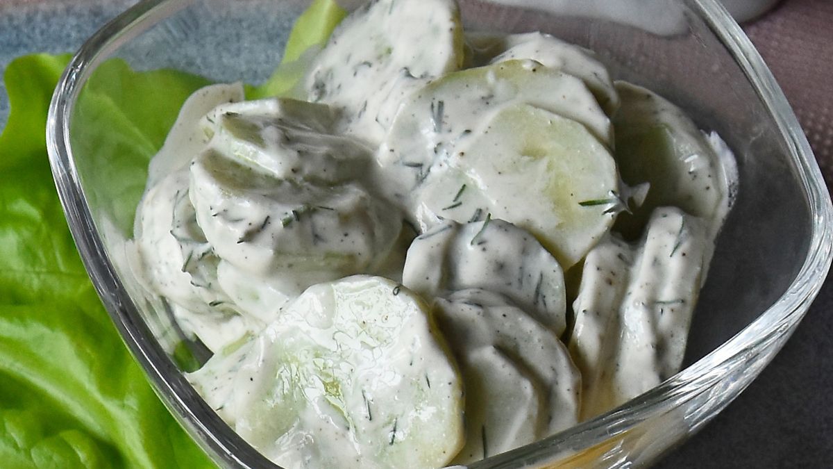 Zamień koperek w mizerii na bardziej orzeźwiający dodatek
