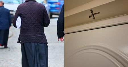 Ksiądz chodził po domach. Na ten symbol od razu zwrócił uwagę