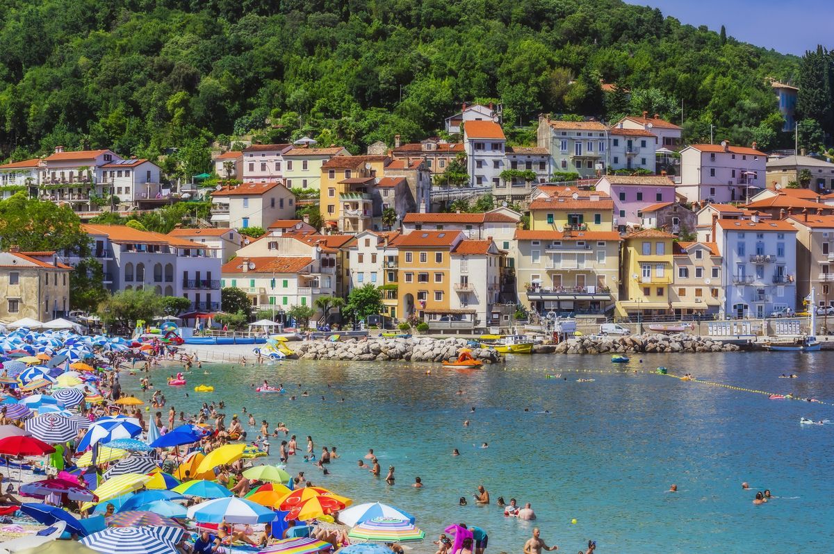 Chorwackie plaże są pełne turystów (zdjęcie ilustracyjne)