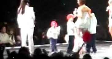 3-letni Beckham tańczy u boku Victorii (WIDEO)