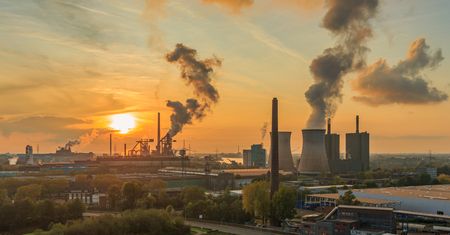 Świat pobił rekord. Takiej emisji CO2 jeszcze nie było