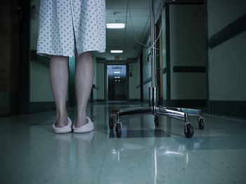 Wycięli jej macicę, uszkodzili jelito. "Cud, że w ogóle pani przeżyła"