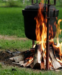 Tragedia na wieczorze kawalerskim. Kula do buli eksplodowała jak granat