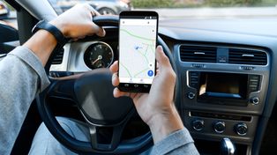 Uber, Bolt i inni. Branża ma problem. Kierowcy toną w długach