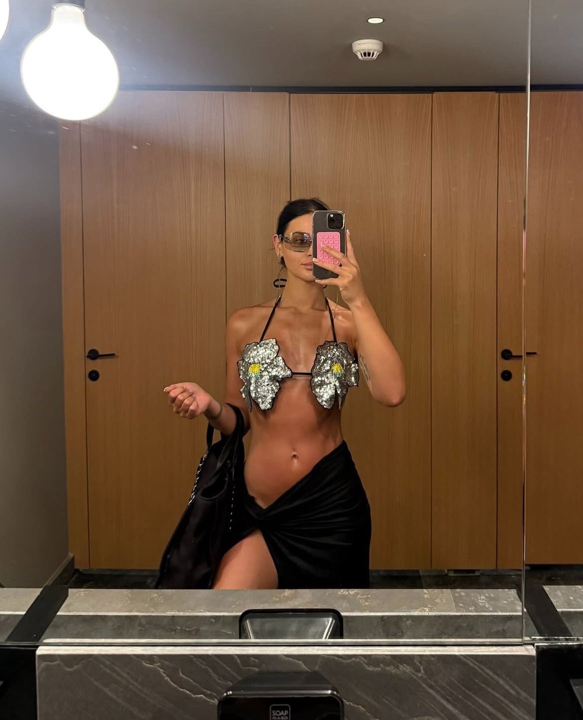 Honorata Skarbek w fikuśnym bikini