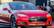 Mocarna Tesla Model S P85D [wideo]