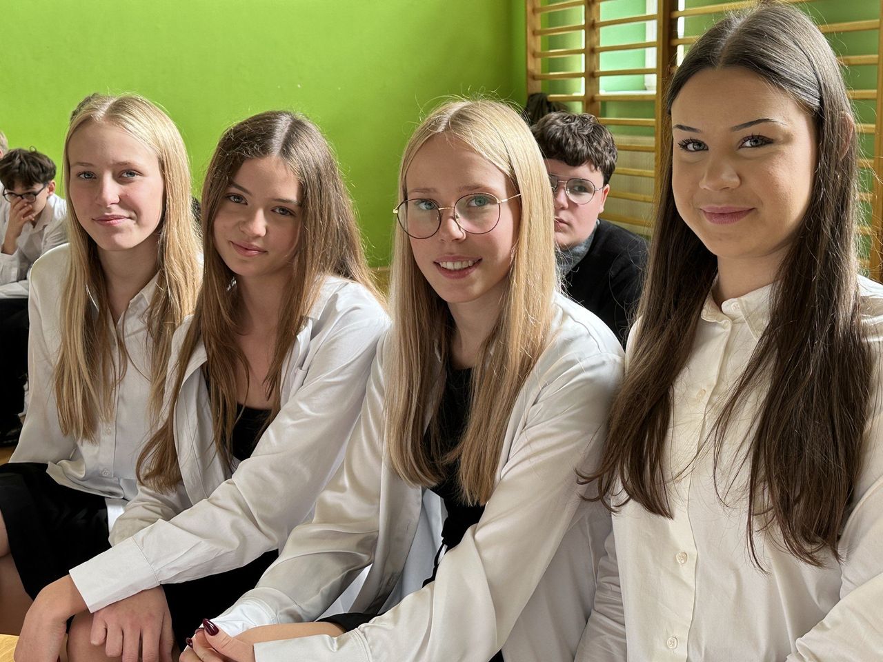 Bełchatów: Podwójna uroczystość w I LO im. Władysława Broniewskiego