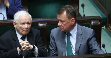 Najdroższe obietnice PO i PiS. Jeden wspólny program. "Zagadka"