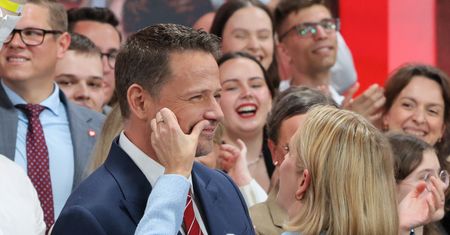 "Bezsenna noc". Emocjonalny rollercoaster, kulisy sztabu Rafała Trzaskowskiego