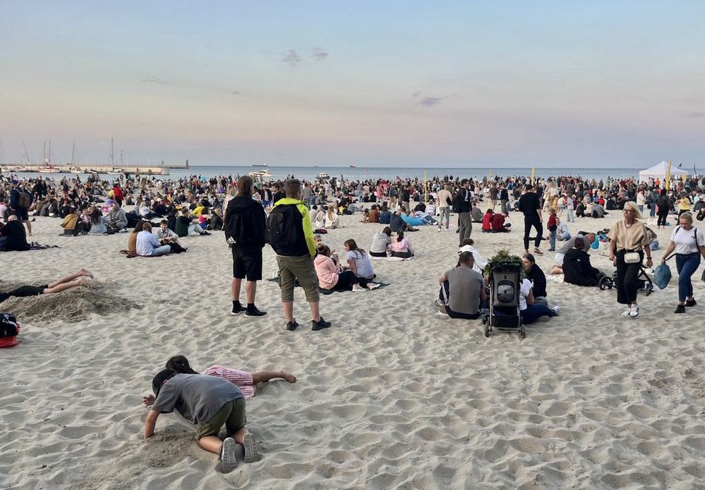 Tłumy na plaży w Gdyni