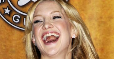 Kto mierzył ze strzelby w okna Kate Hudson?!