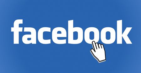 Facebook blokuje treści newsowe w Australii. Internauci widzą białe ekrany