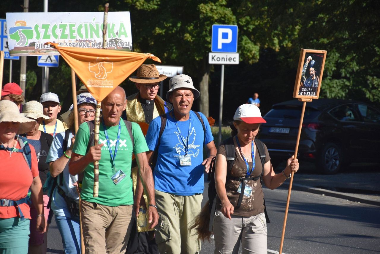 Szczecin: Najdłuższa polska pielgrzymka ma przed sobą 650 km. Na Jasną Górę dotrze 20 sierpnia