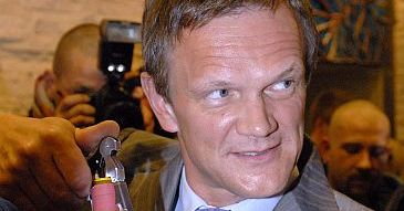 Cezary Pazura jak prałat Jankowski! (ZDJĘCIA)
