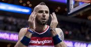 Marcin Gortat jeździ maluchem. Co za widok!