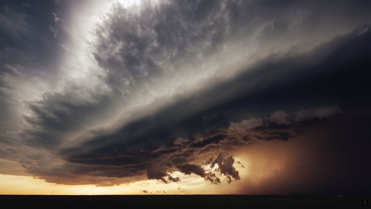 Sezon burzowy w pełni. Zobacz pioruny w klatkażu 1000 kl./s i 4K 1