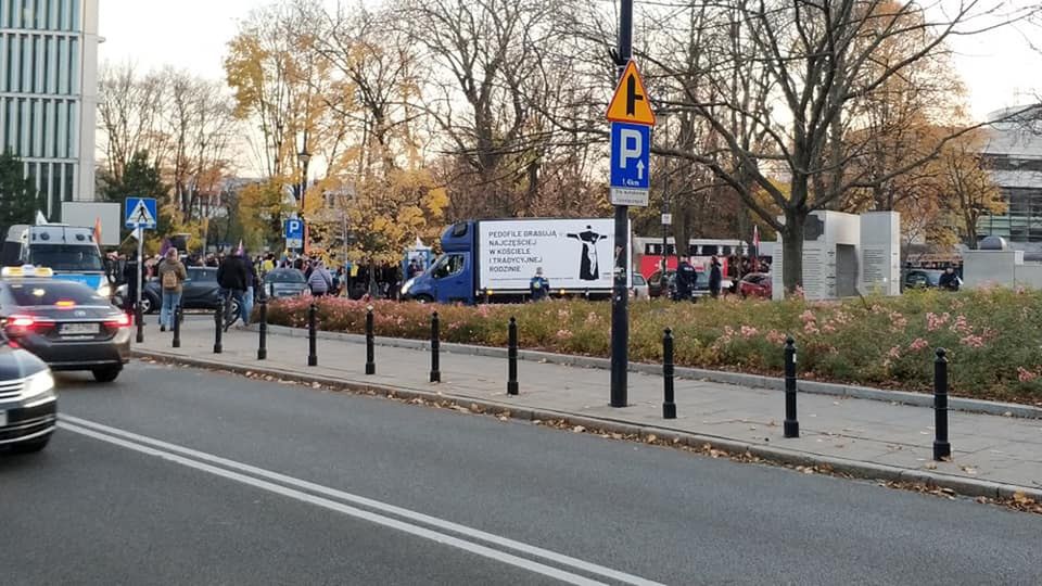 Sejm zajmie się ustawą "Stop LGBT". Protest na Wiejskiej